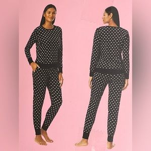 Kate Spade Pajama set new with tag Woman’s XL Black and White soft two piece set